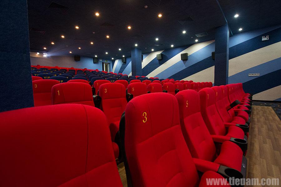 Ghế xem phim tiêu chuẩn